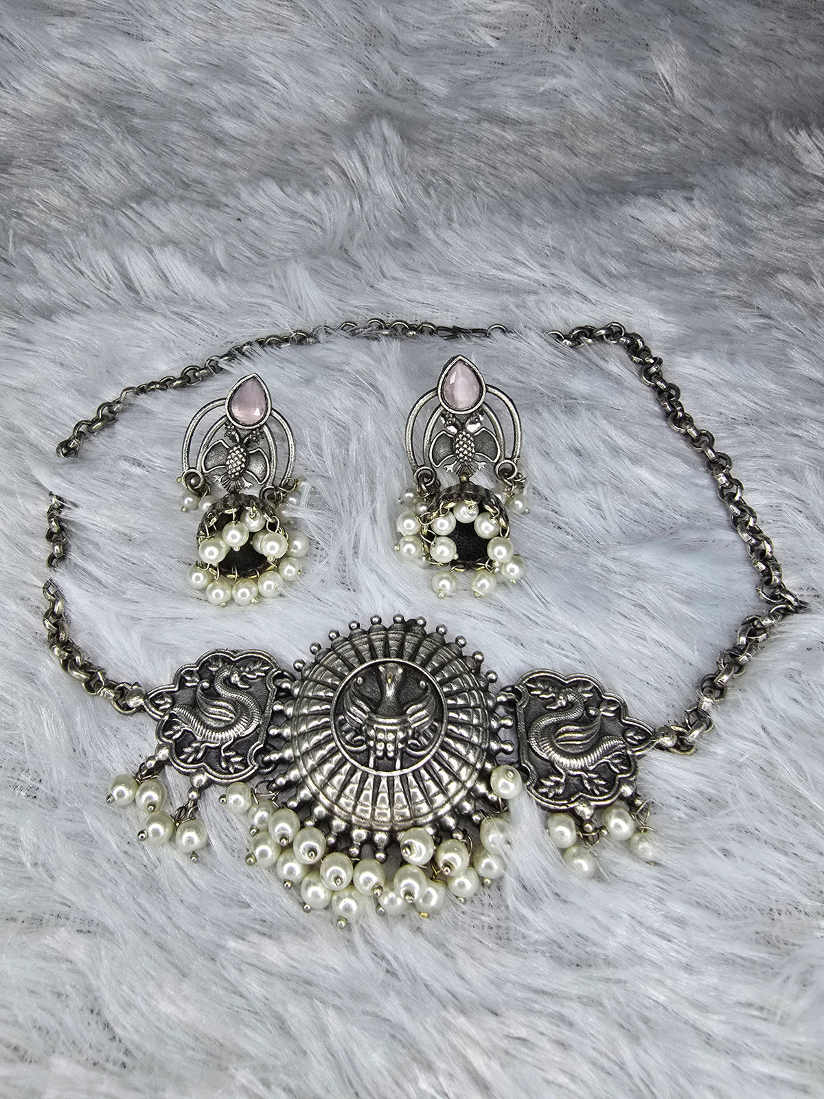 Pearl necklace
