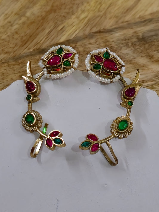 Traditional ear cuff - Red & Green