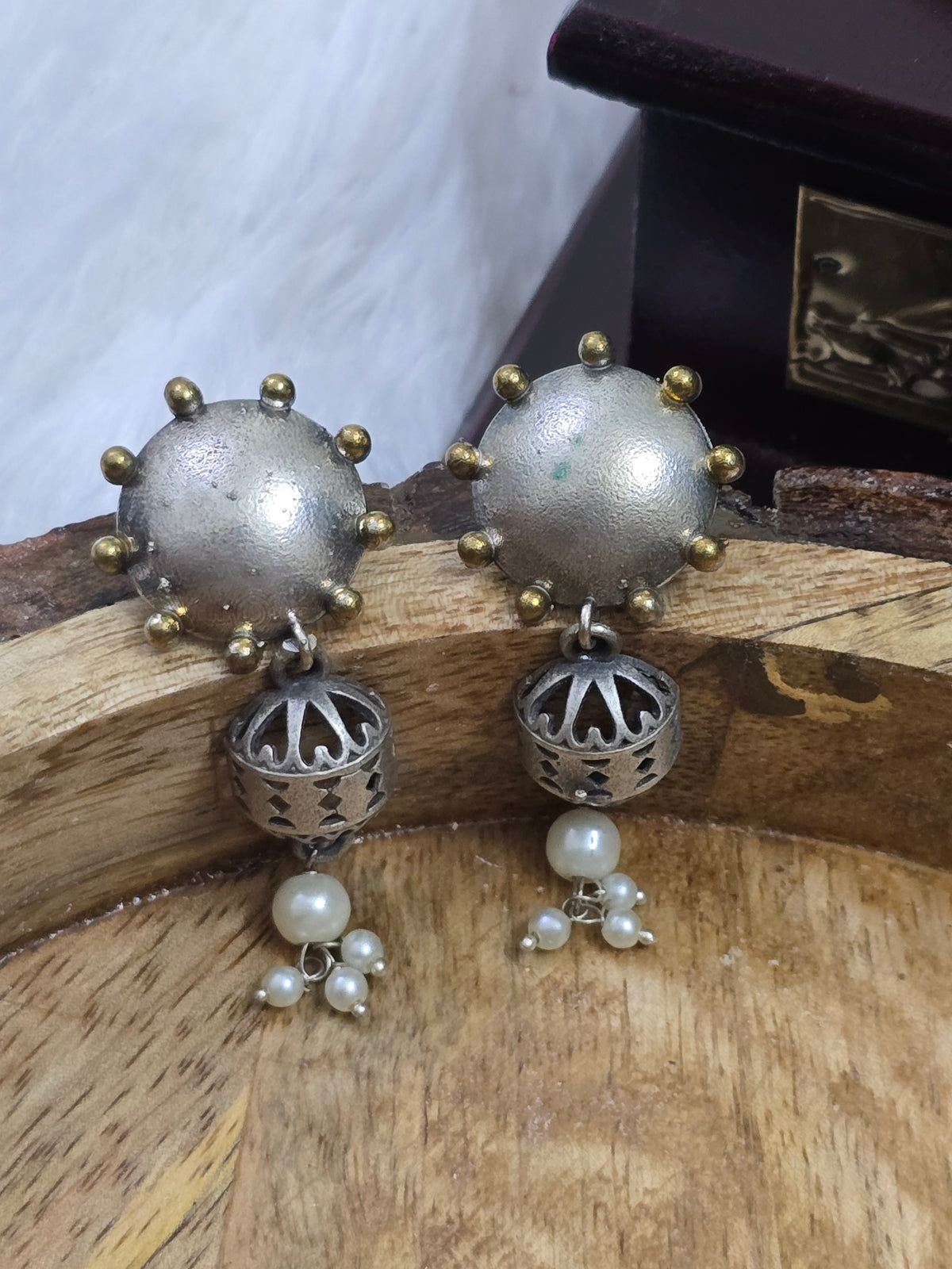 Earrings - pearl drop