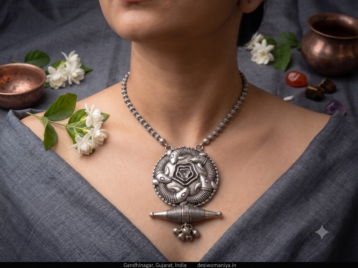 Rose herritage necklace