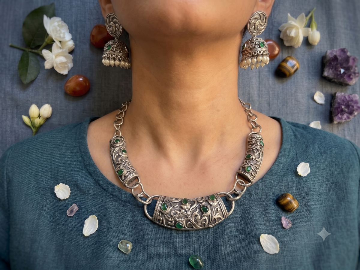 Heritage bloom necklace