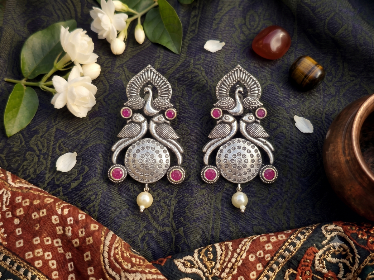 Manik Mayuri Danglers