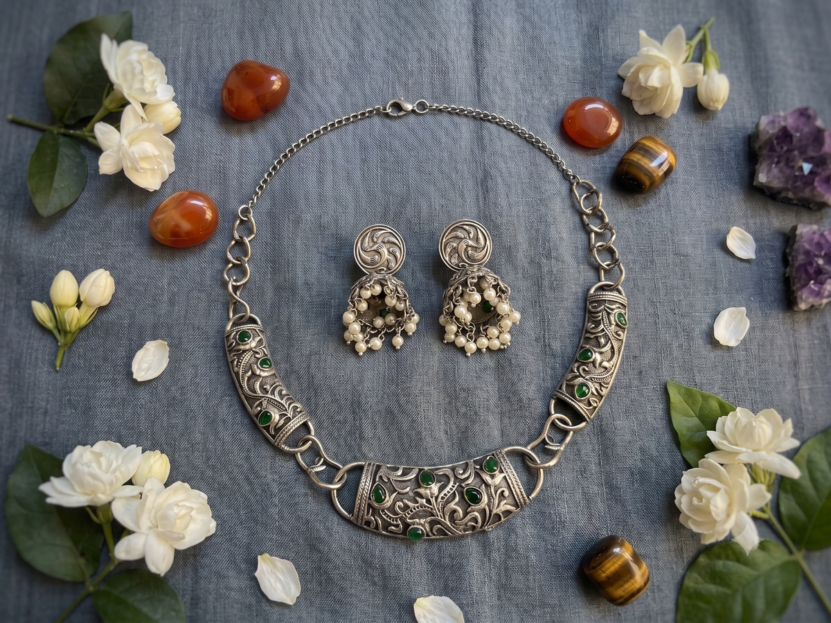 Heritage bloom necklace