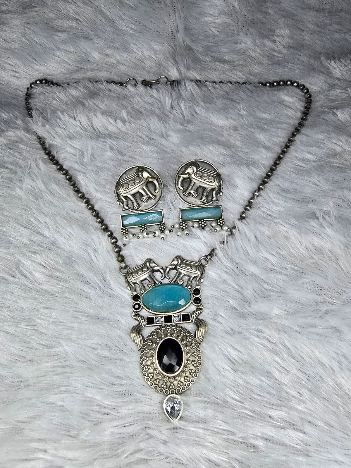 Hasti necklace