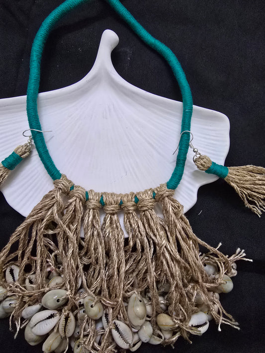 Shell necklace